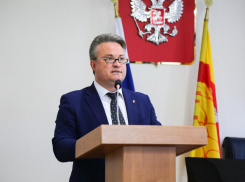 Обновляй и властвуй: мэр Кстенин отчитался перед депутатами о дорогах и маршрутках