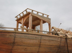 Корабль высотой 12 метров появился в воронежском сквере