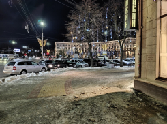 Обрушение здания напротив вокзала наглядно показали в центре Воронежа