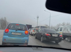 Центр Воронежа сковали праздничные пробки 