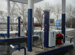 В Воронежской области с автозаправки воровали топливо