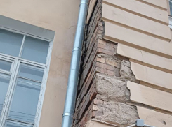 Об очередном разрушении старинного Дома губернатора начали трубить воронежцы