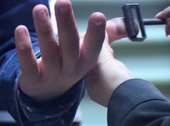 На границе с Воронежем у автомобилиста изъяли партию героина в особо крупном размере