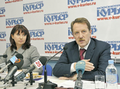 Как Оксана Соколова прикрывает Алексея Гордеева в информационном поле