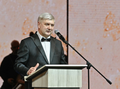 Губернатор Гусев готовится к походу за вторым сроком