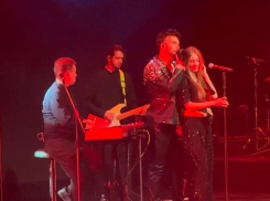 Итальянскую песню Лепса феерично исполнил звездный артист в Воронеже