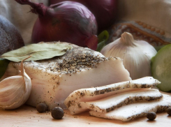 В Воронеже в разгар АЧС продавали свинину без нормативных документов