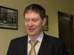 Инициатор отмены выборов мэра Воронежа Олег Захаров стремительно теряет доходы