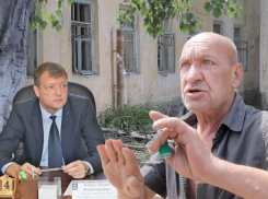 Рытвины на дорогах и запустение поставили в вину депутату Клецову в Воронеже