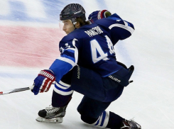 Два хоккеиста воронежского «Бурана» подписали контракты с клубом КХЛ