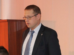 Преемник знатного советчика Дудина уходит с поста в воронежском дорожном агентстве