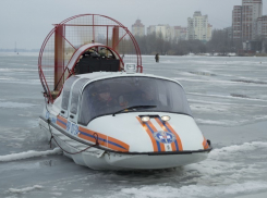 Воронежские спасатели просят не выезжать на автомобилях на лед