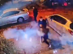 Сработал световой пистолет: похищение девушки попало на видео в Воронеже