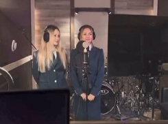 Сотрудницы ФНС необычным способом напомнили воронежцам об уплате налогов