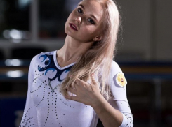 В эффектной фотосессии приняла участие воронежская гимнастка Мельникова