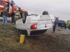 В Воронежской области перевернулась иномарка