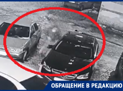 «Халк» в маске ногой снес зеркала Mercedes в Воронеже