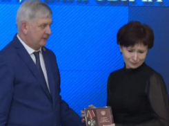 Орден Мужества вручил воронежский губернатор семье погибшего в ходе СВО разведчика