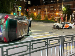 Воронежцы разошлись во мнениях относительно загадочного ДТП с перевертышем в центре города