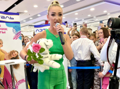 Видео с подробностями праздника красоты с Ольгой Бузовой в Центре Галереи Чижова