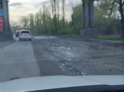 Дорога тряски попала на видео в Воронеже