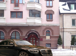 Полмиллиона рублей потратили на многократный ремонт Mercedes-Benz для воронежских чиновников