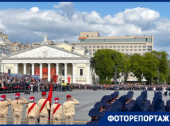 Залпы Победы и прекрасная рота: как прошел парад 9 мая в Воронеже 