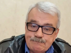 Причину сожжения цветов на памятнике Славы рассказал воронежец
