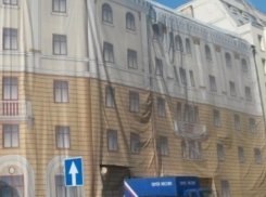 Воронежский «дом под тряпкой» на площади Ленина пойдет под снос