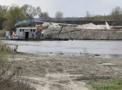 Незаконную добычу песка сняли на видео в Воронежской области