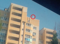 Смертельно опасную забаву детей сфотографировали в Воронеже