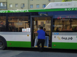 Хороший поступок водителя маршрутки запечатлели жители Воронежа 