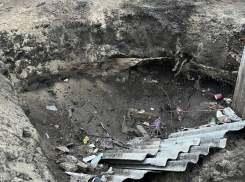 Опасная ловушка ждет возле детской площадки в Воронеже