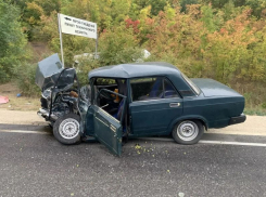 «Семёрку» расквасило в жуткой аварии под Воронежем  