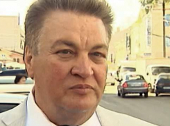 Руководитель управления автомобильных дорог области Александр Трубников вымогал у предпринимателя 1,2 млн. рублей