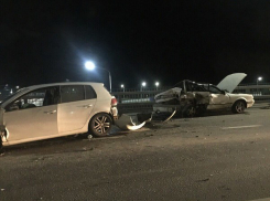 Компания пьяных воронежцев врезалась в иномарку в Железнодорожном районе: 7-летний ребёнок и остальные в больнице