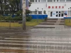Затопленную улицу Писателя Маршака после ливня показала читательница «Блокнота» в Воронеже