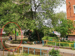 «Обезвоженные» жители ВАИ начали черпать воду из луж в Воронеже