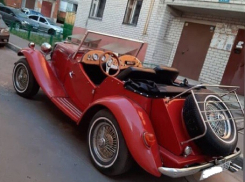 Аристократичный кабриолет сняли на фото в Воронеже