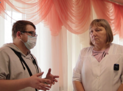 Человек, сфотографировавший связанных детей, собирал снимки месяцами: итоги похода «Блокнота» в Бутурлиновский ДДИ