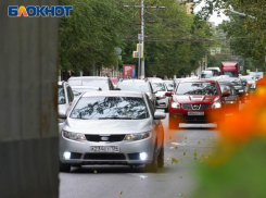 Пробка в 18 км сковала движение на трассе при выезде из Воронежа