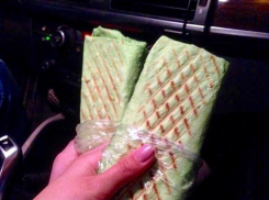 В Воронеже 20 человек отравились шаурмой на рынке