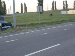В Воронежской области жители Москвы перевернулись на легковушке