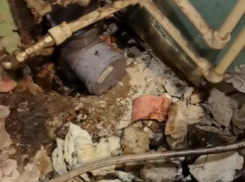 «У меня в квартире ничего не текло»: жительница Воронежа показала последствия ремонта УК