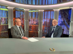 В популярной передаче «Умники и умницы» поучаствовал декан воронежского журфака