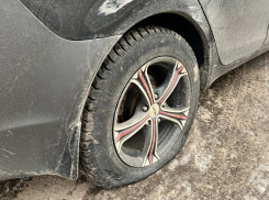 Жительница Воронежа предупредила автомобилистов о ловушке для колес