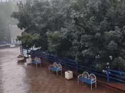 Град ударил по Воронежу вместе с дождём – опубликовано видео