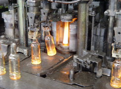 Воронежский стеклотарный завод полностью рассчитался с долгами по зарплате