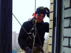 Альпинист, чудом выживший после падения с 9 этажа в Воронеже, пришёл в сознание