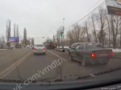 Фиаско во время движения грузовика в стиле «Пункта назначения» сняли в Воронеже